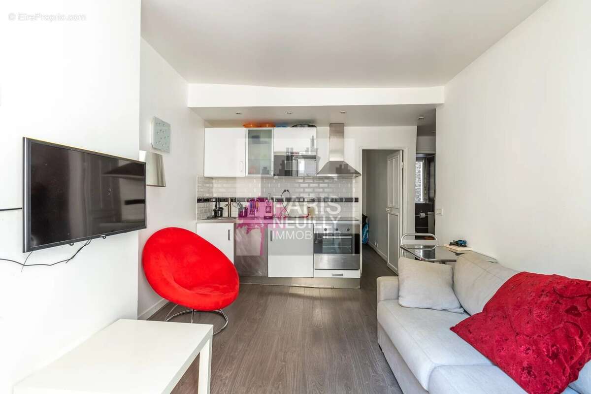 Appartement à PARIS-17E