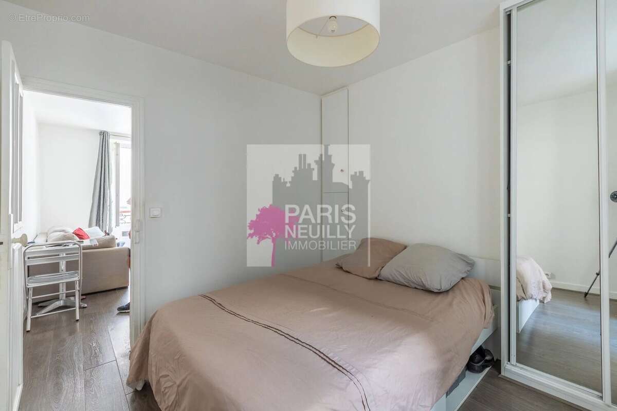 Appartement à PARIS-17E