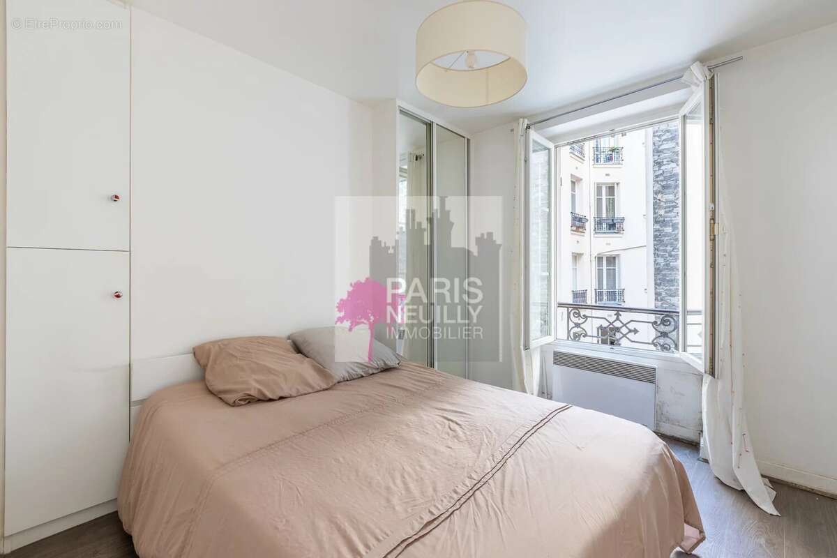 Appartement à PARIS-17E