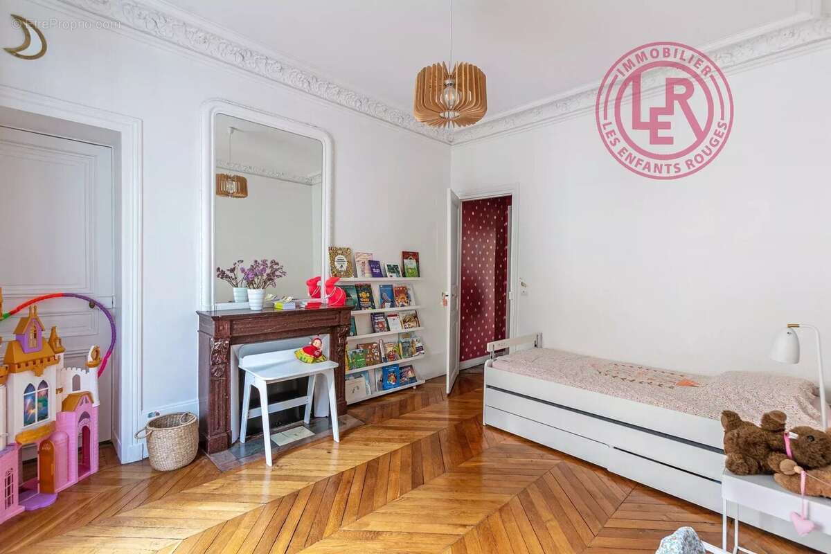 Appartement à PARIS-4E