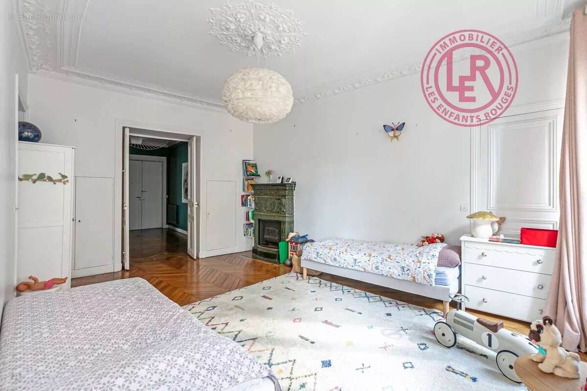 Appartement à PARIS-4E