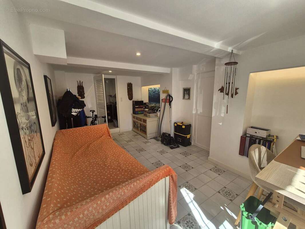 Maison à LES MAYONS