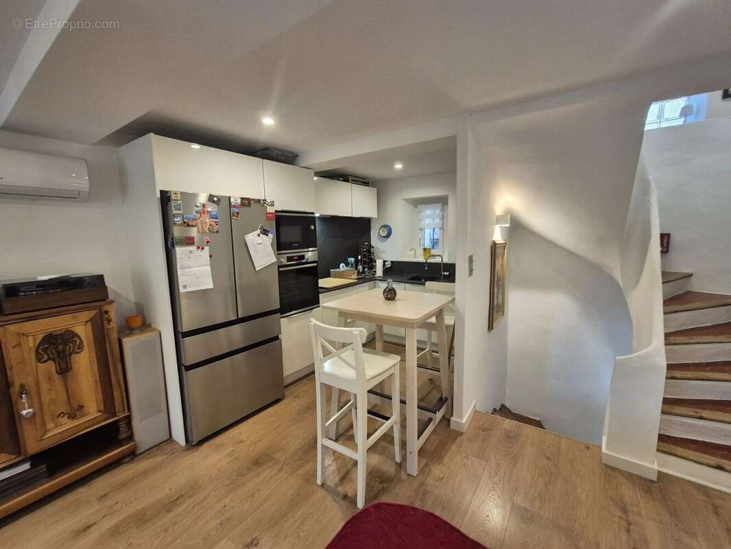 Maison à LES MAYONS