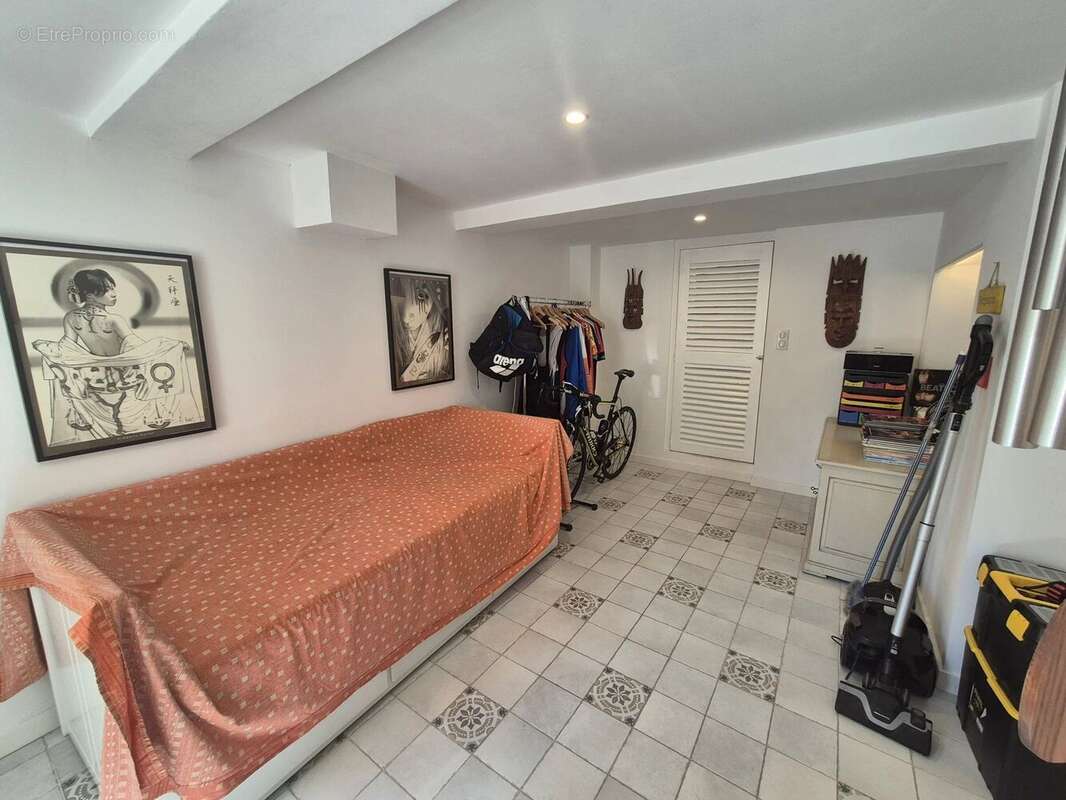 Maison à LES MAYONS