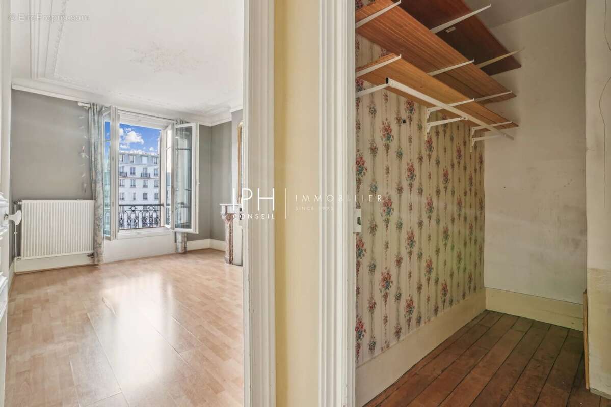Appartement à NEUILLY-SUR-SEINE
