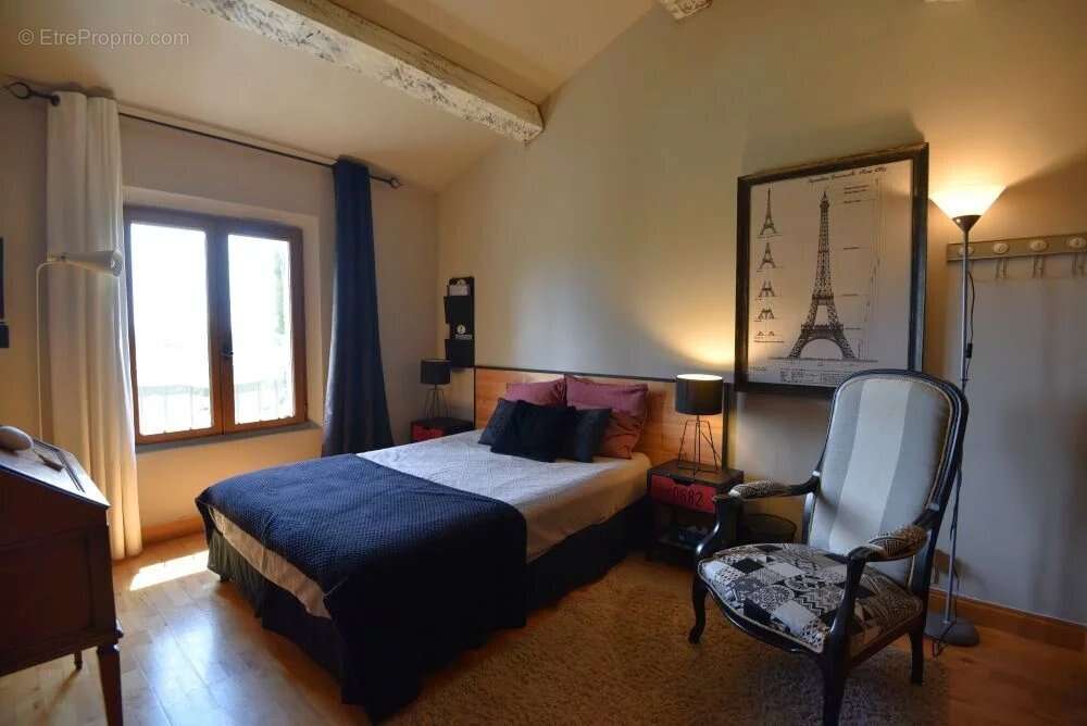 Maison à TOURRETTES