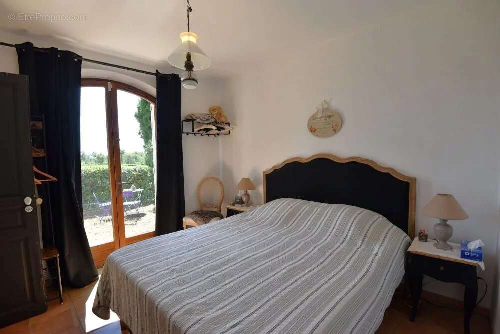 Maison à TOURRETTES