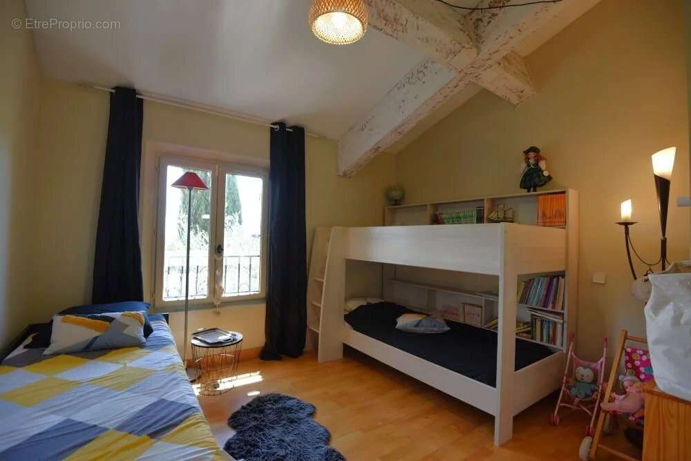 Maison à TOURRETTES