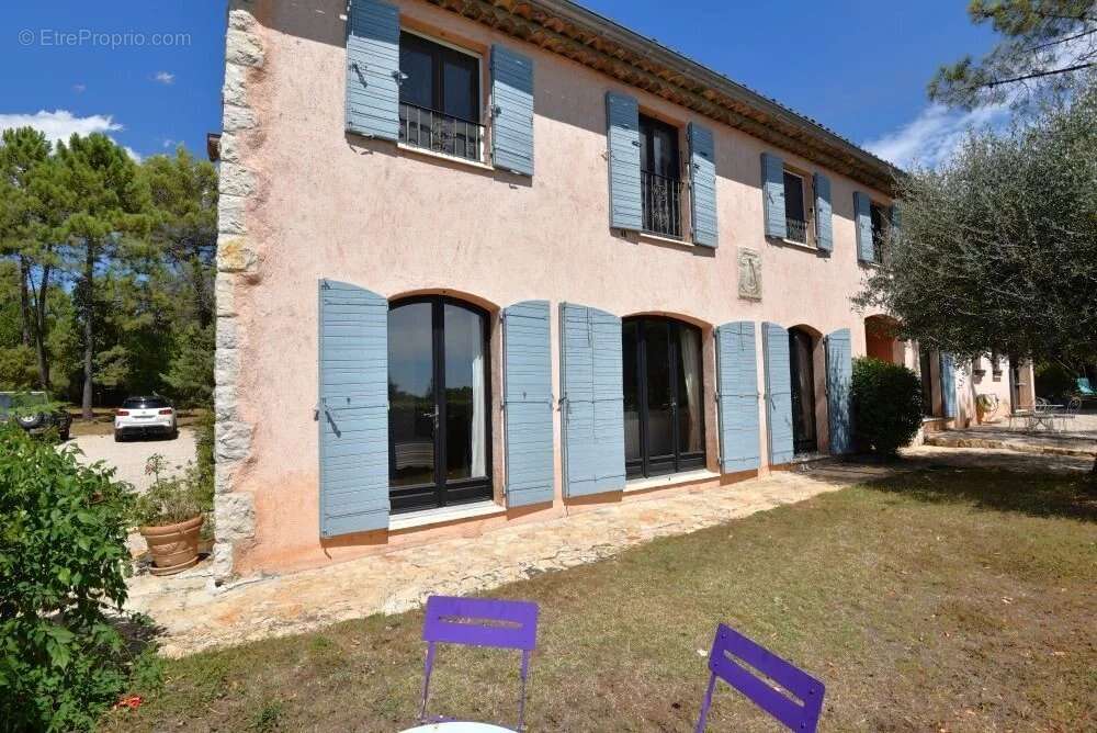 Maison à TOURRETTES