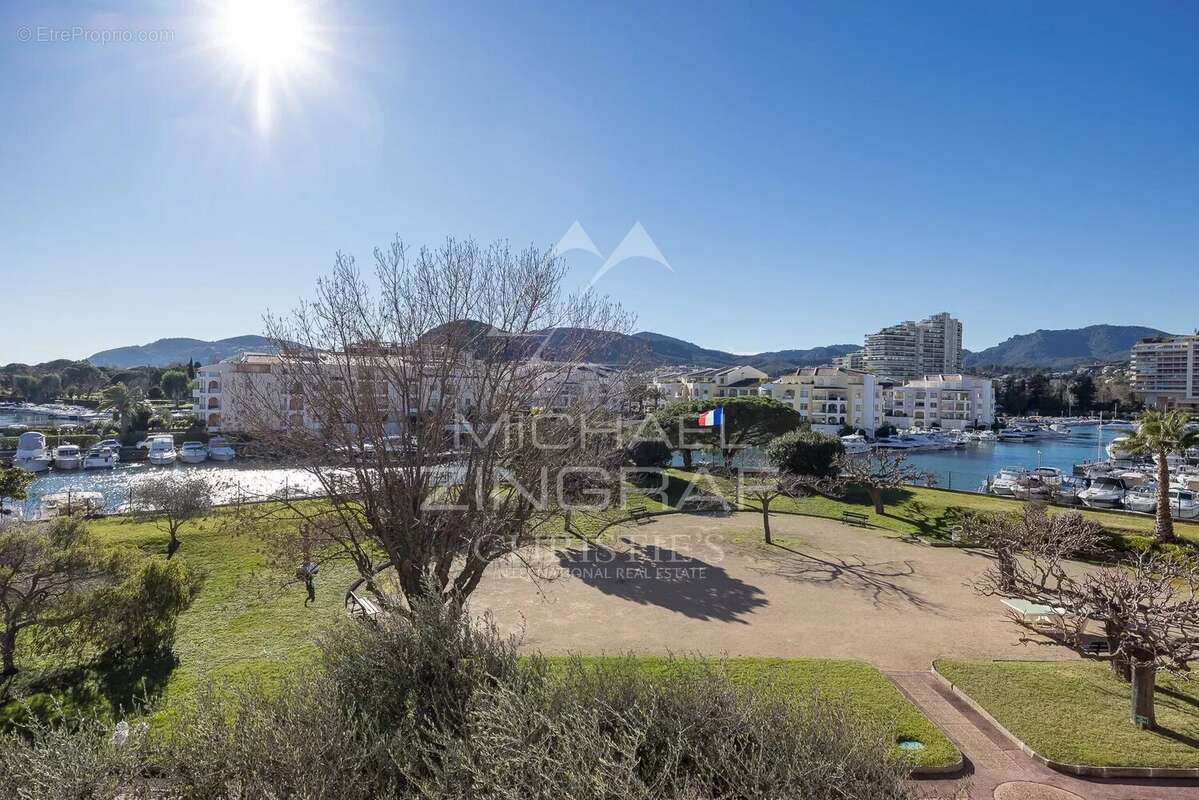 Appartement à MANDELIEU-LA-NAPOULE