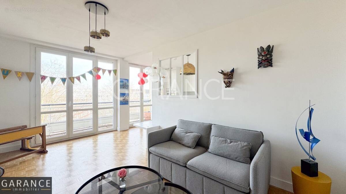 Appartement à PARIS-12E