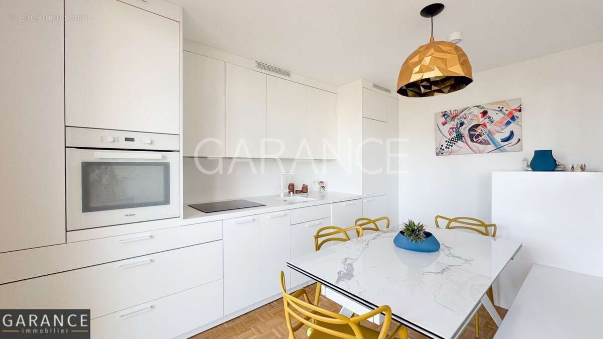 Appartement à PARIS-12E