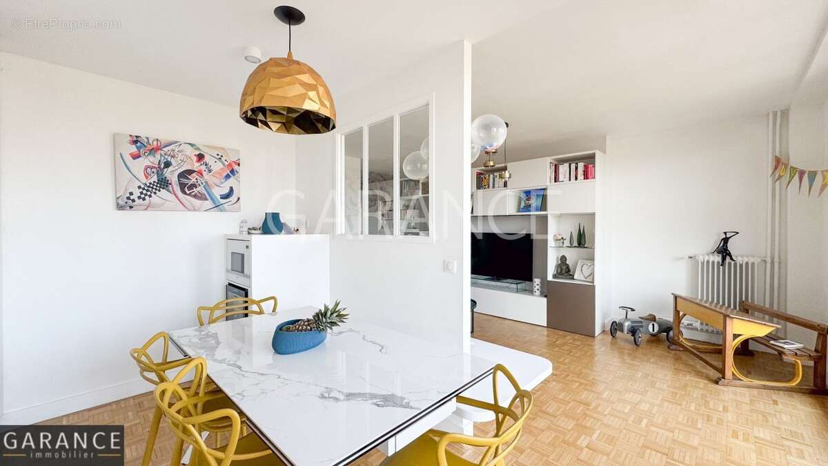 Appartement à PARIS-12E