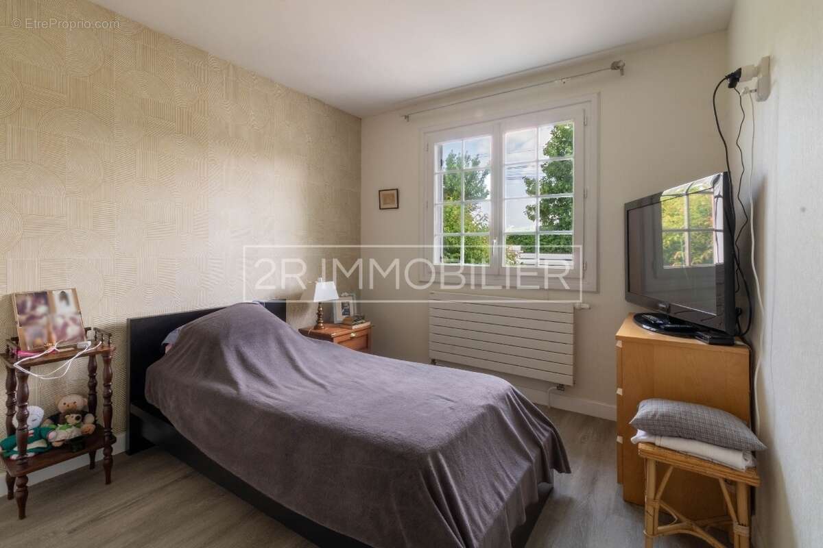 Maison à CONCHES-SUR-GONDOIRE