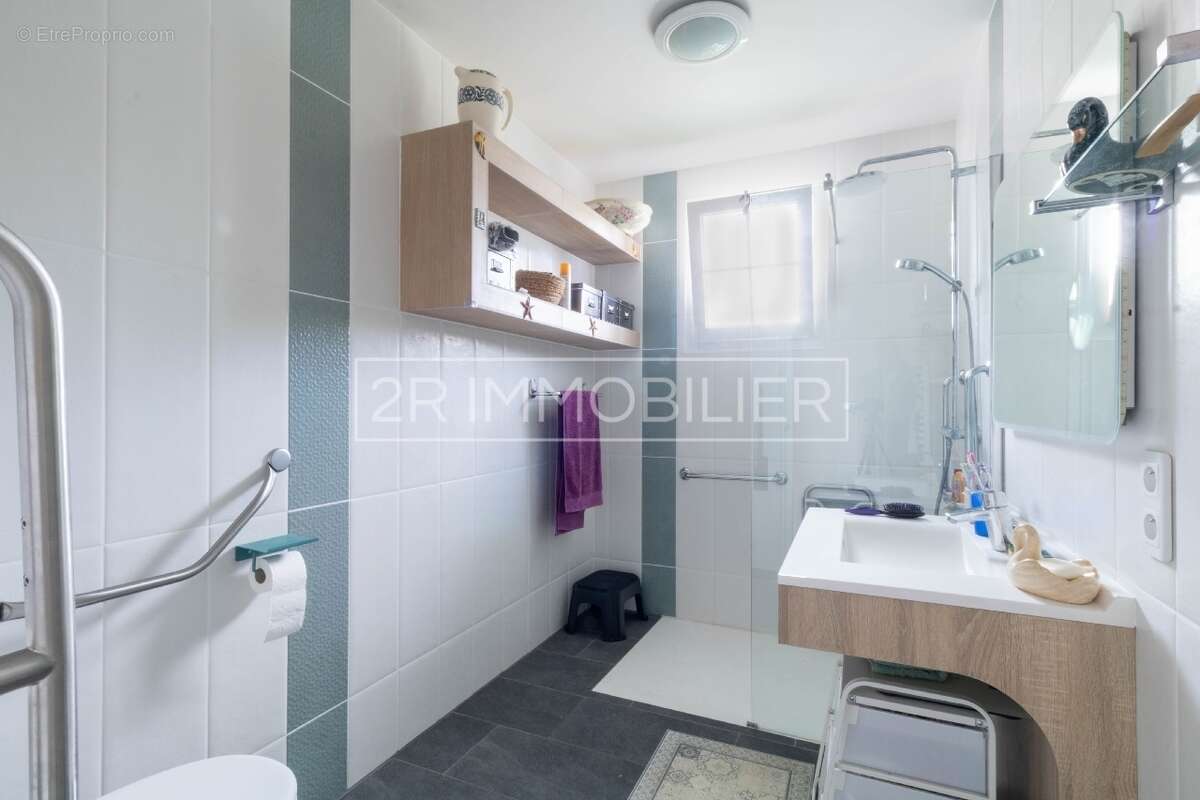 Maison à CONCHES-SUR-GONDOIRE