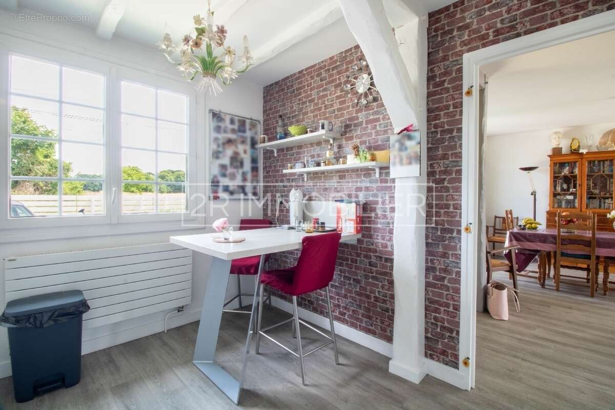 Maison à CONCHES-SUR-GONDOIRE