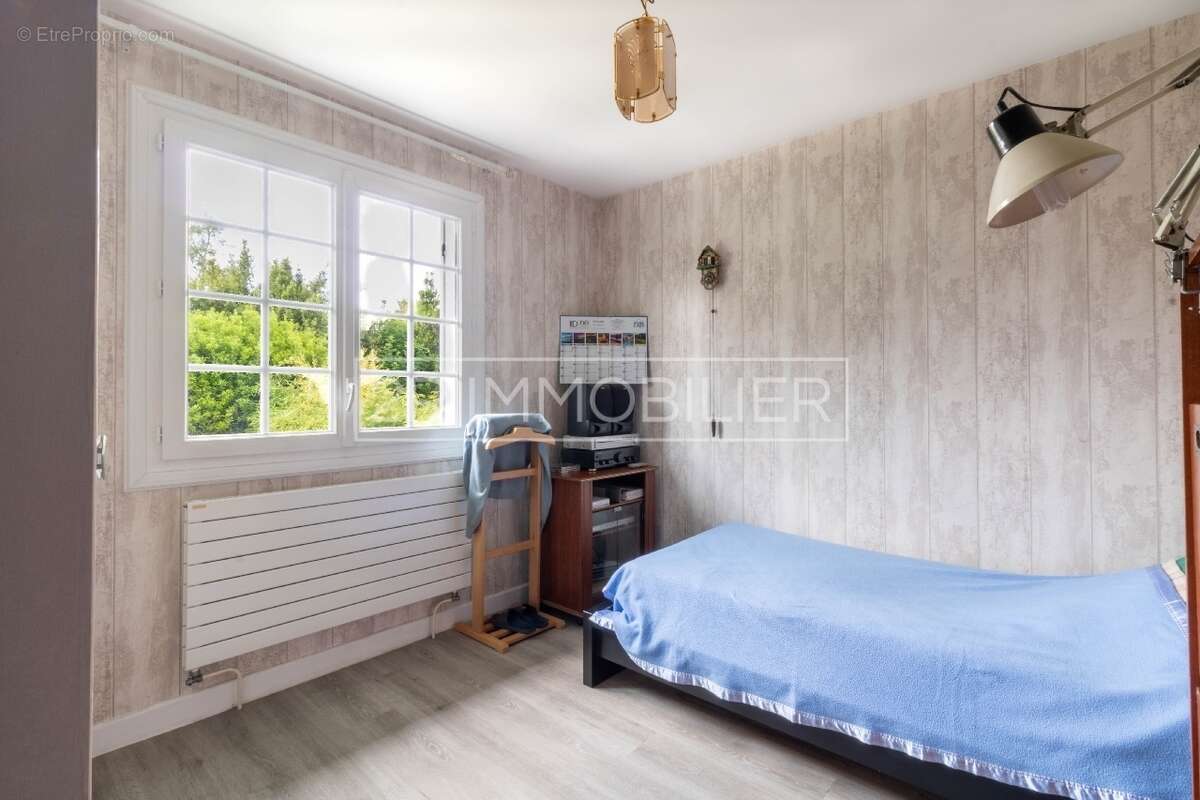 Maison à CONCHES-SUR-GONDOIRE