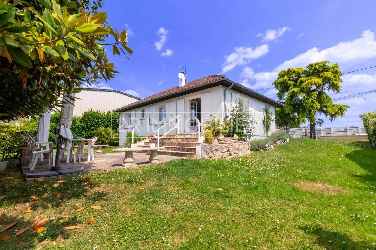 Maison à CONCHES-SUR-GONDOIRE