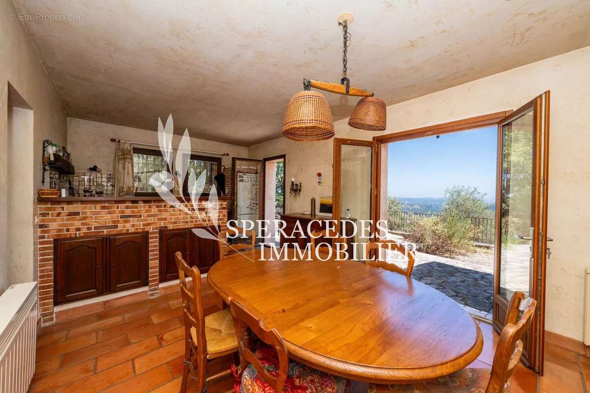 Maison à SPERACEDES