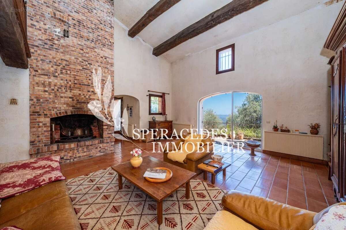 Maison à SPERACEDES