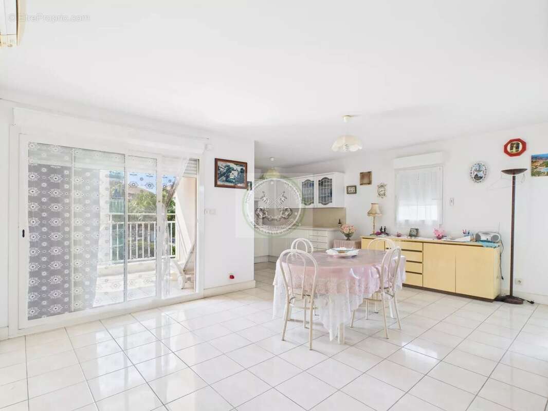 Appartement à FREJUS