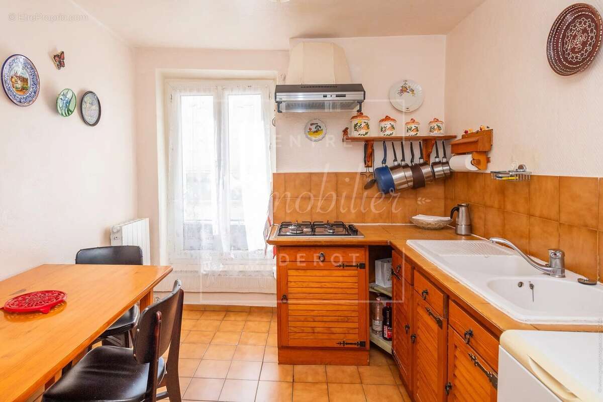 Appartement à PARIS-12E