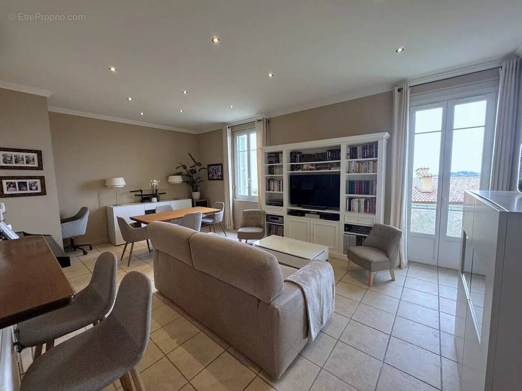 Appartement à BEAULIEU-SUR-MER