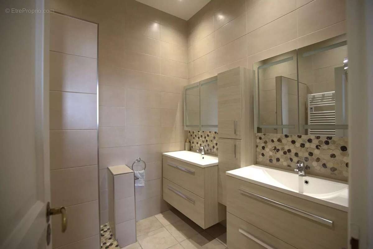 Appartement à BEAULIEU-SUR-MER