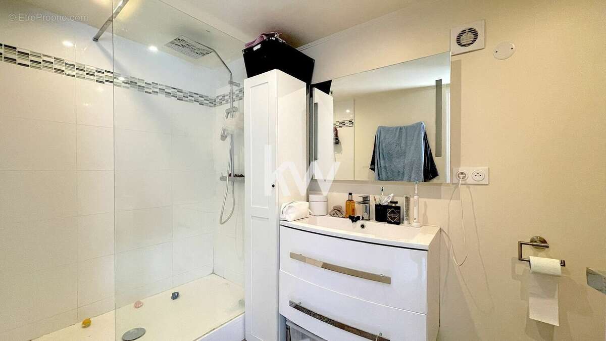 Appartement à LEUDEVILLE