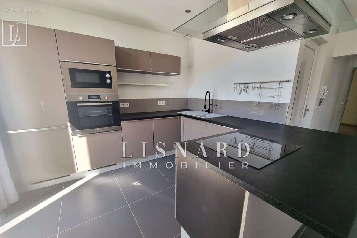 Appartement à VALLAURIS