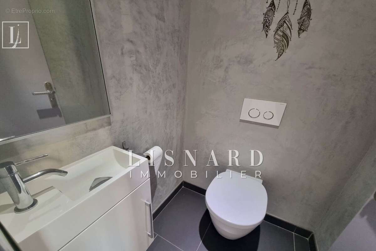 Appartement à VALLAURIS