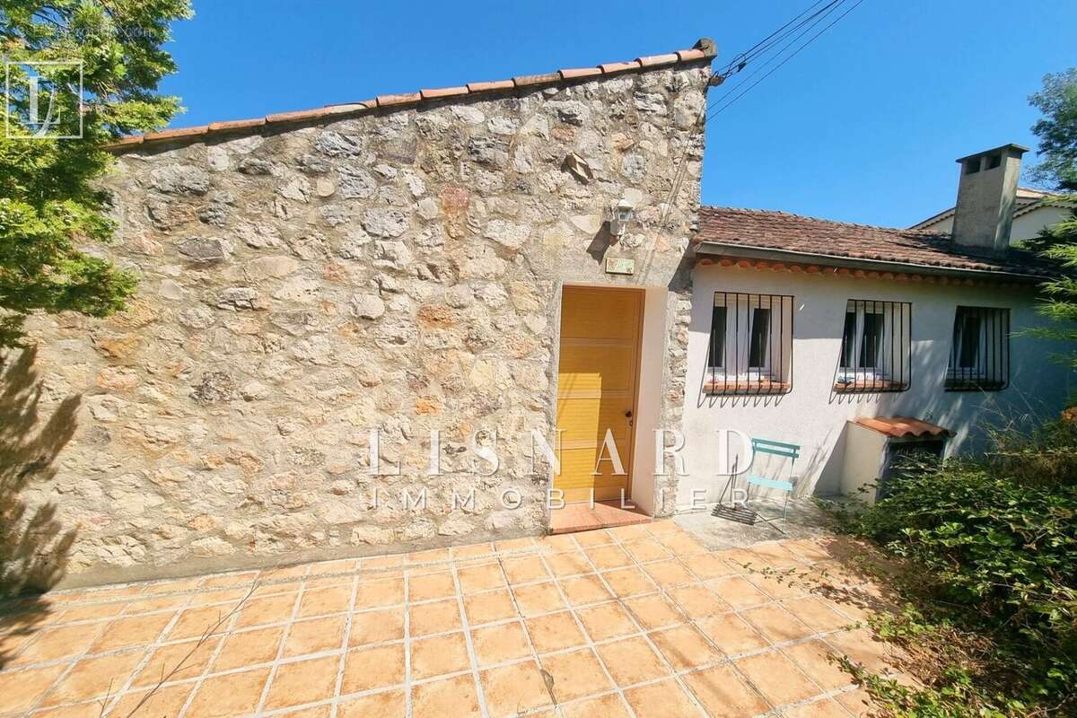Maison à VALLAURIS