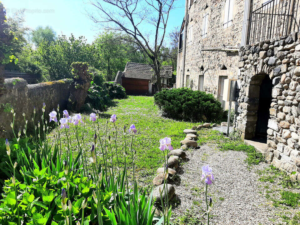 Appartement à SAINT-PRIVAT