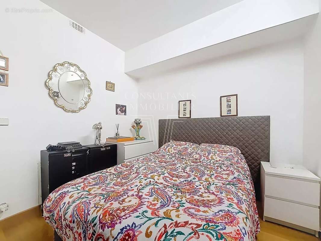 Appartement à PARIS-7E