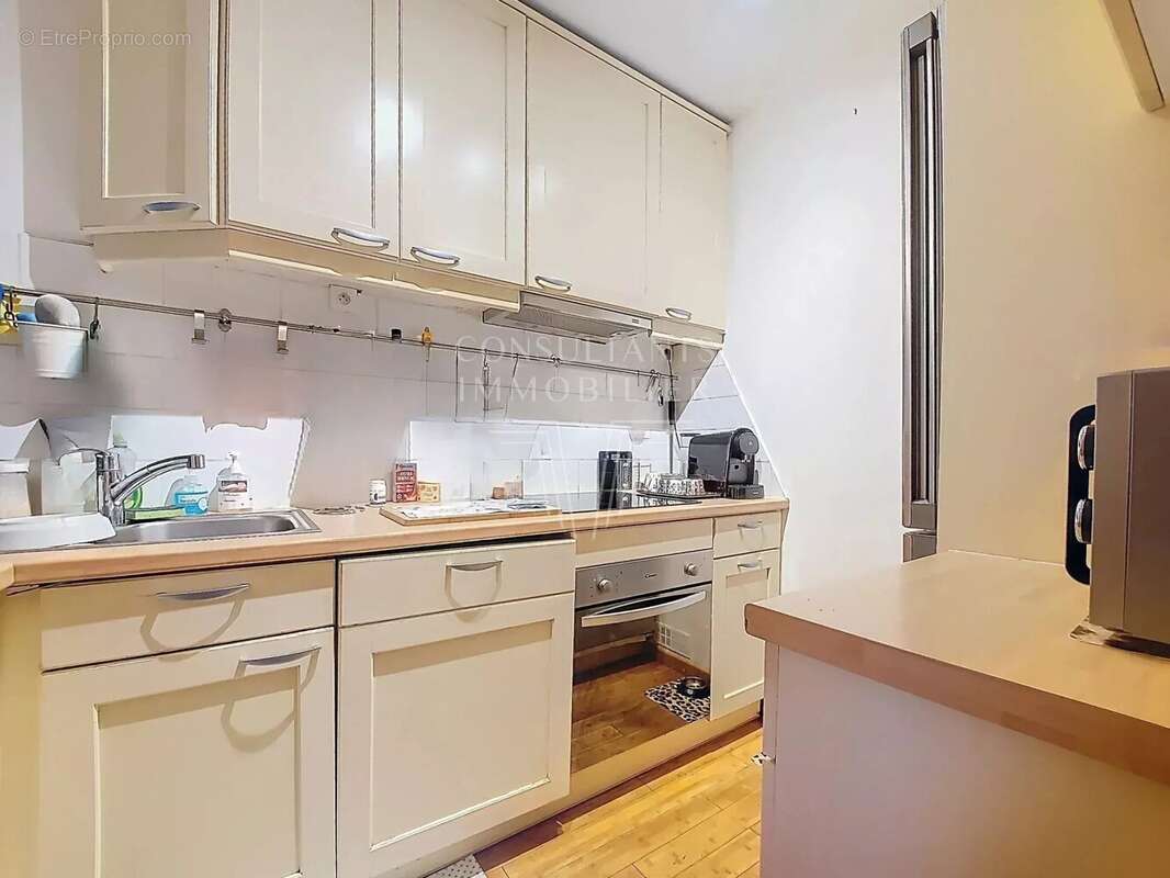 Appartement à PARIS-7E