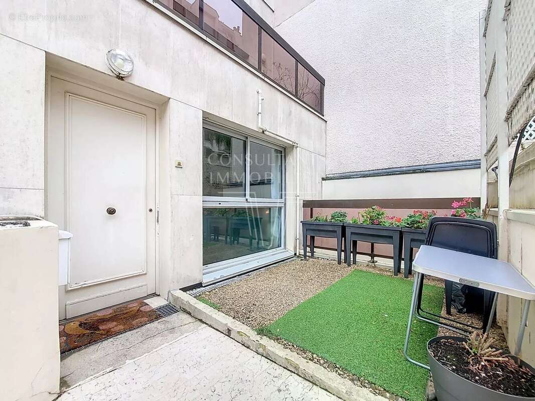 Appartement à PARIS-7E