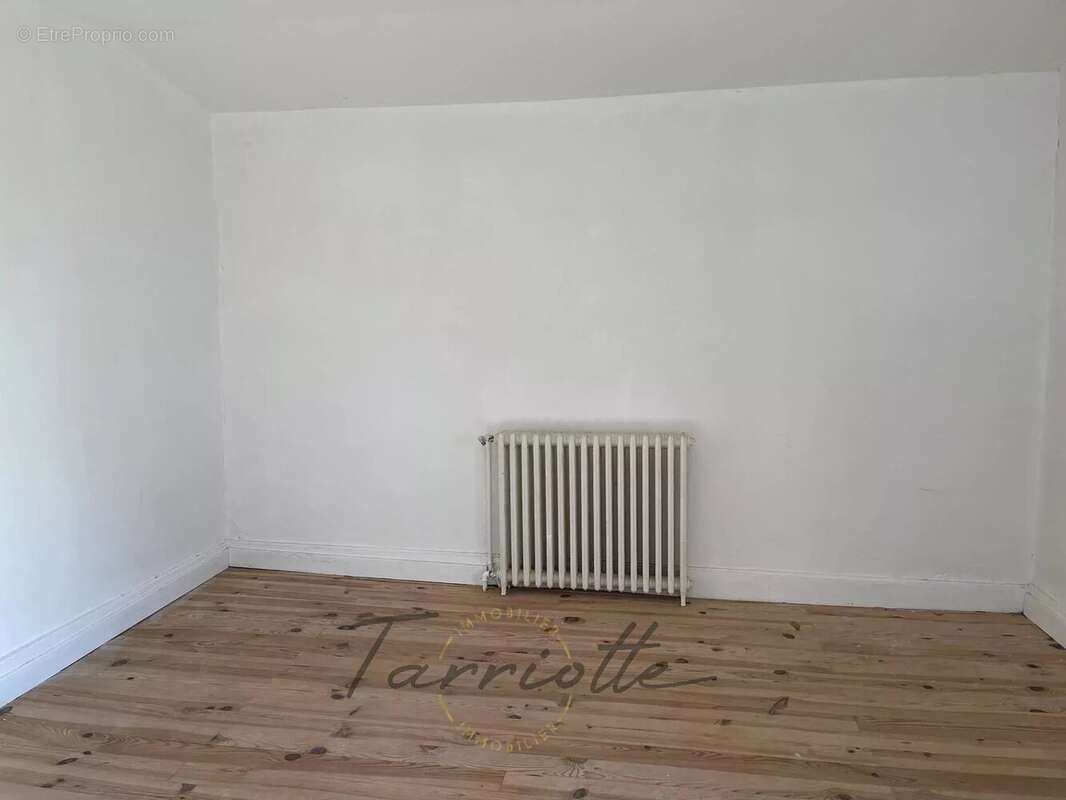 Maison à LA BEGUDE-DE-MAZENC