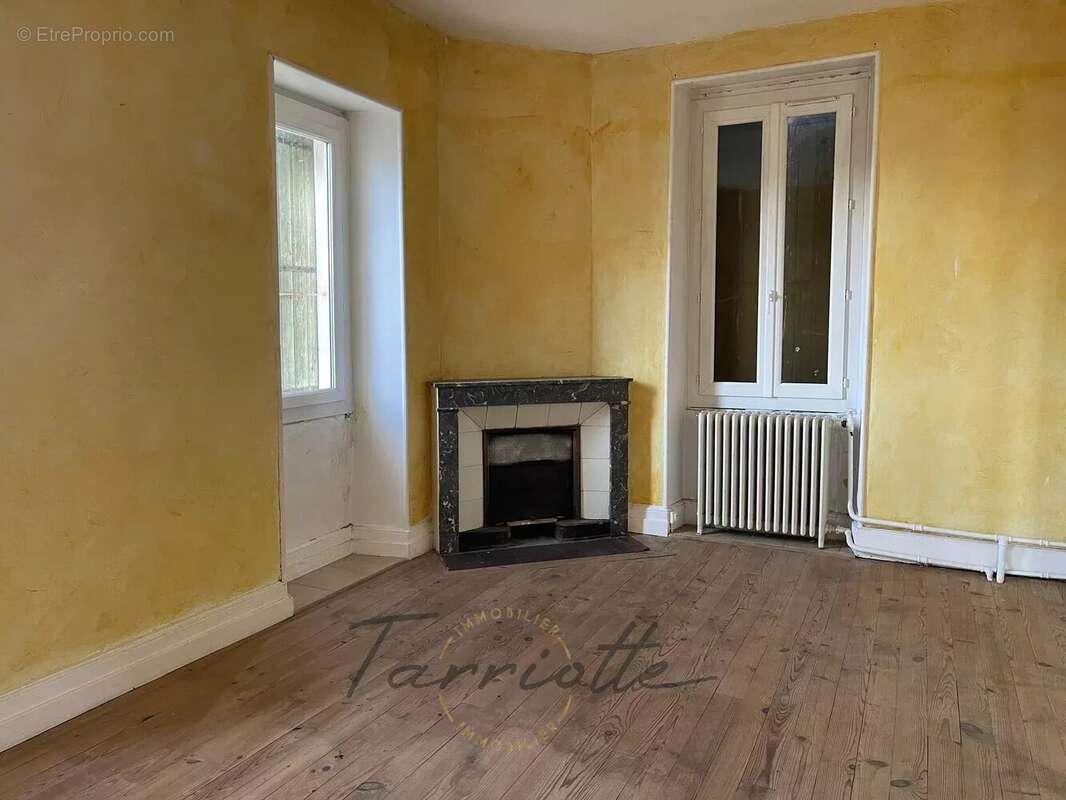 Maison à LA BEGUDE-DE-MAZENC