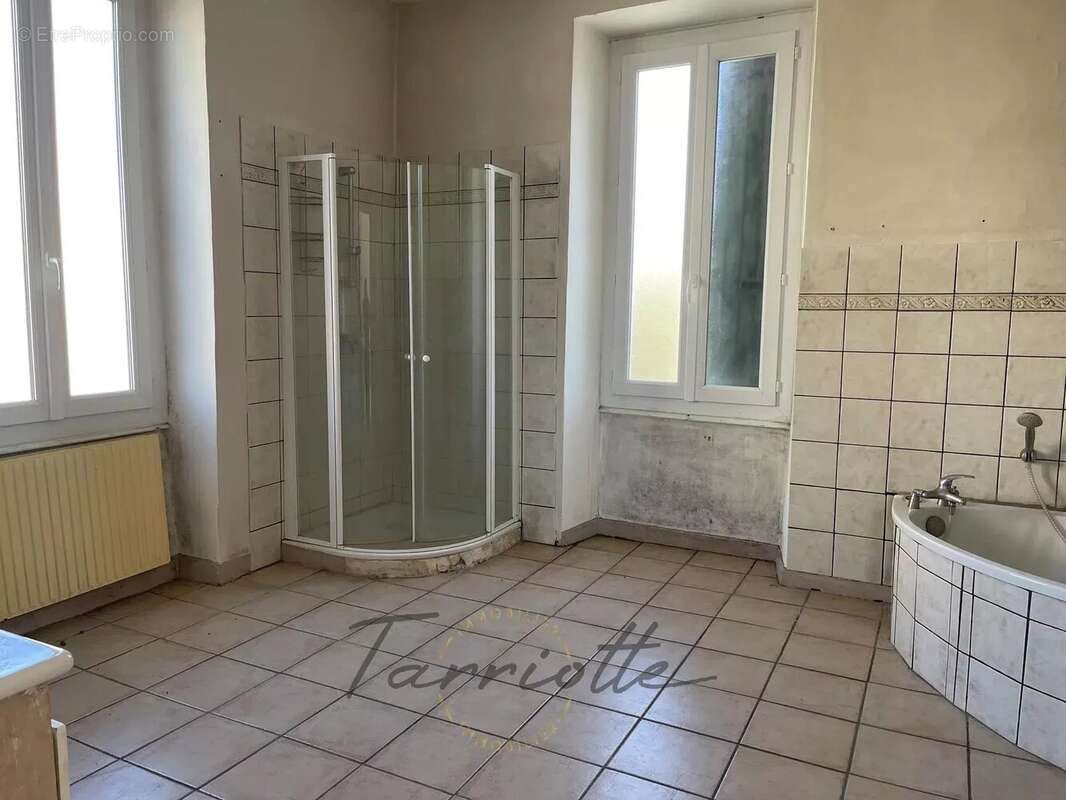 Maison à LA BEGUDE-DE-MAZENC