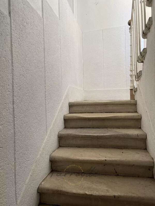 Maison à LA BEGUDE-DE-MAZENC