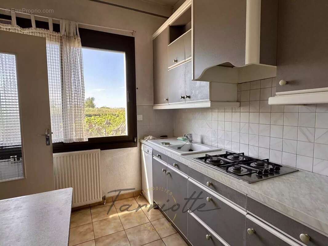 Maison à MONTELIMAR