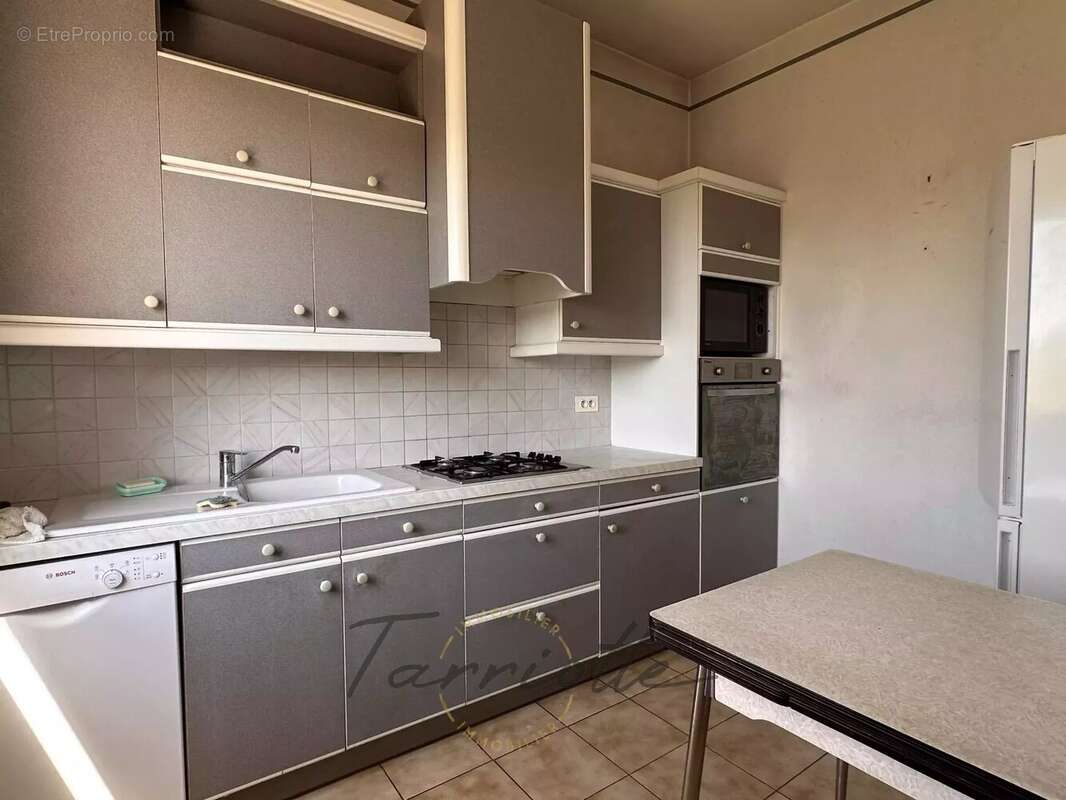 Maison à MONTELIMAR