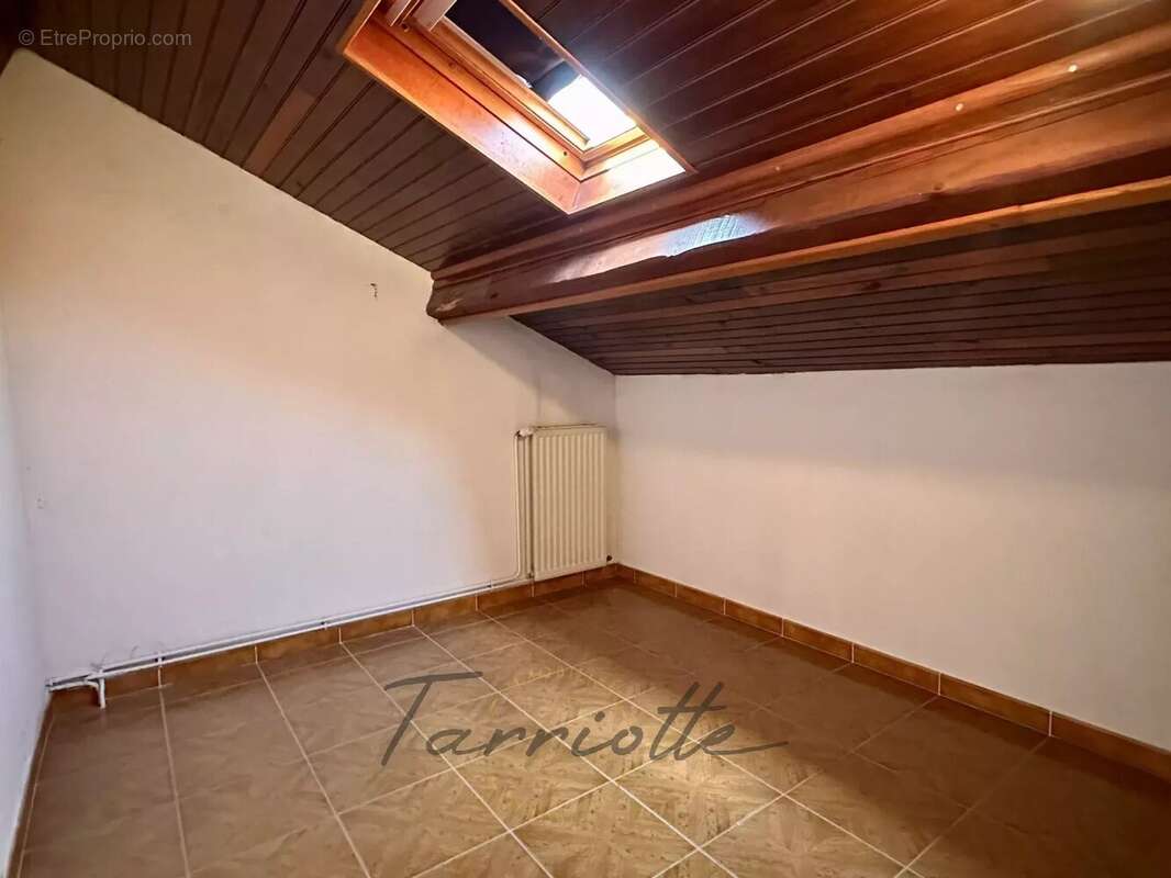 Maison à MONTELIMAR