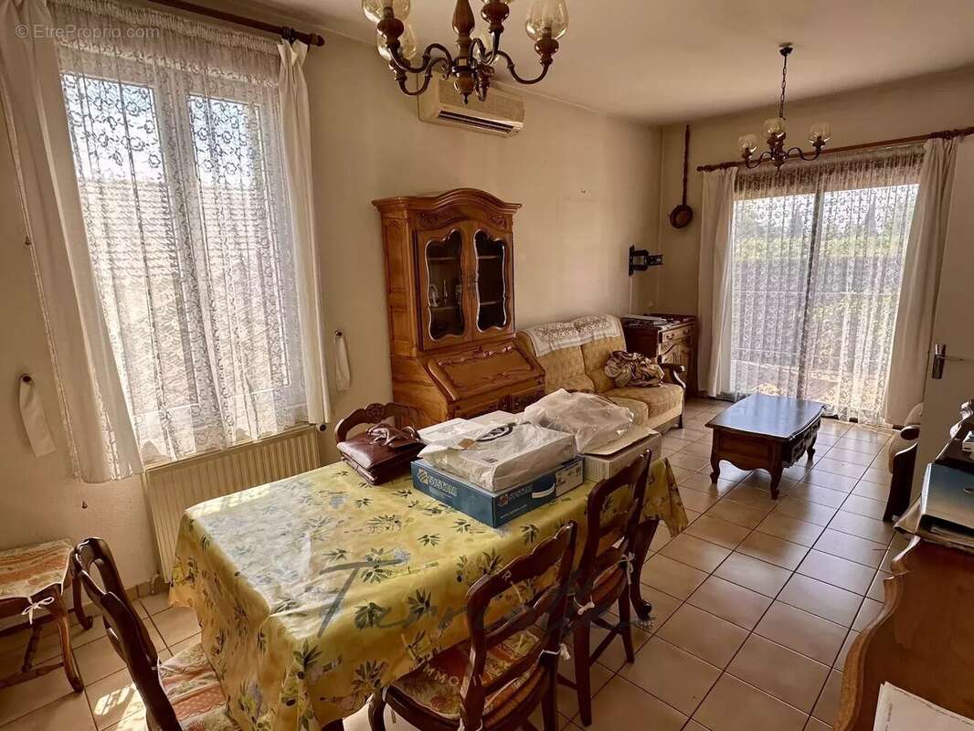 Maison à MONTELIMAR