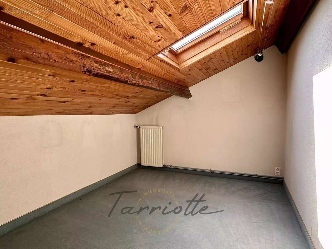 Maison à MONTELIMAR