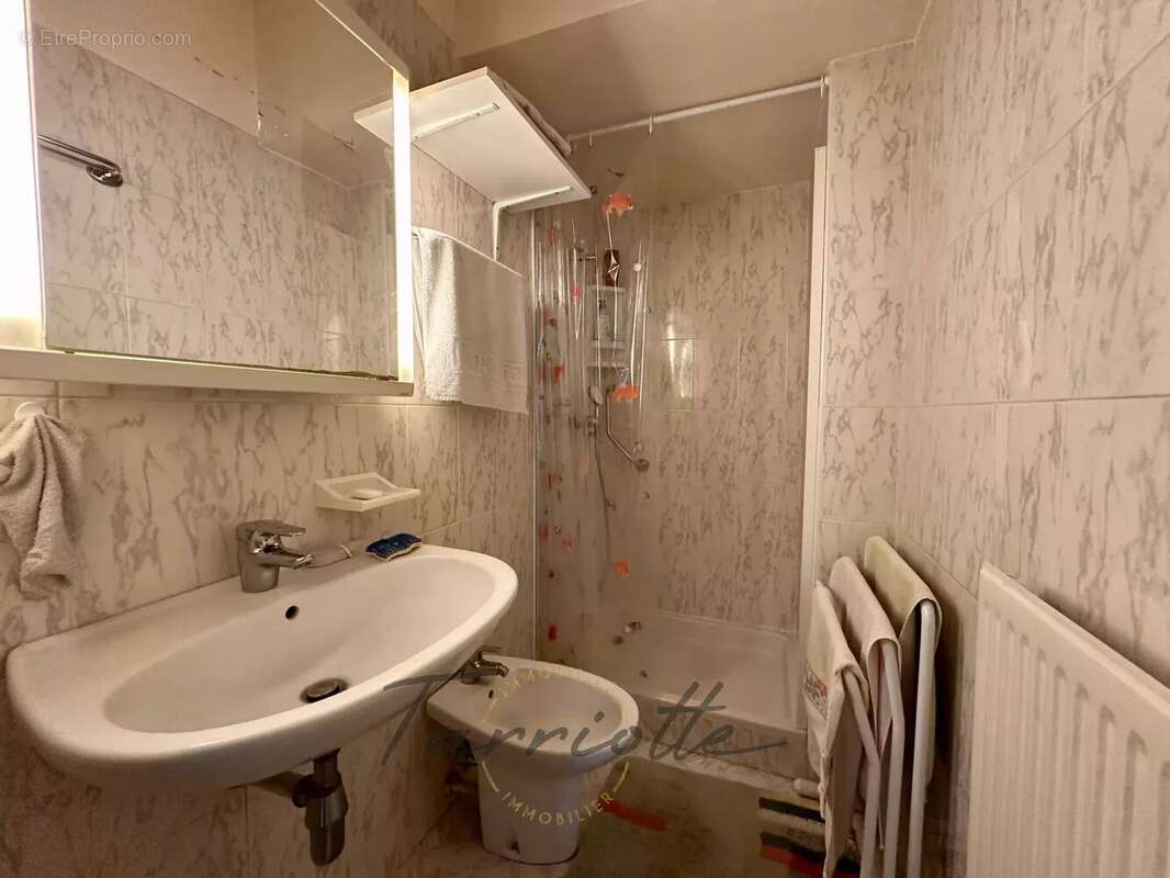 Maison à MONTELIMAR