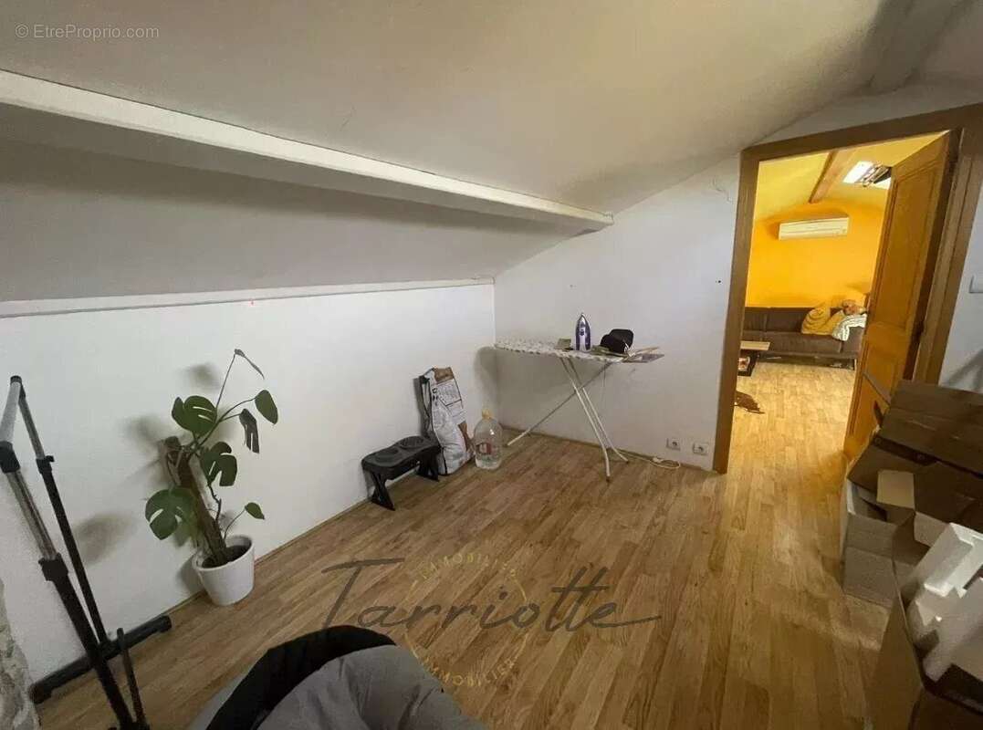 Maison à MALATAVERNE