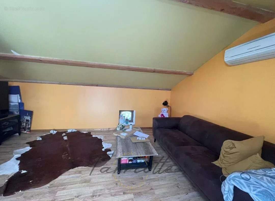 Maison à MALATAVERNE