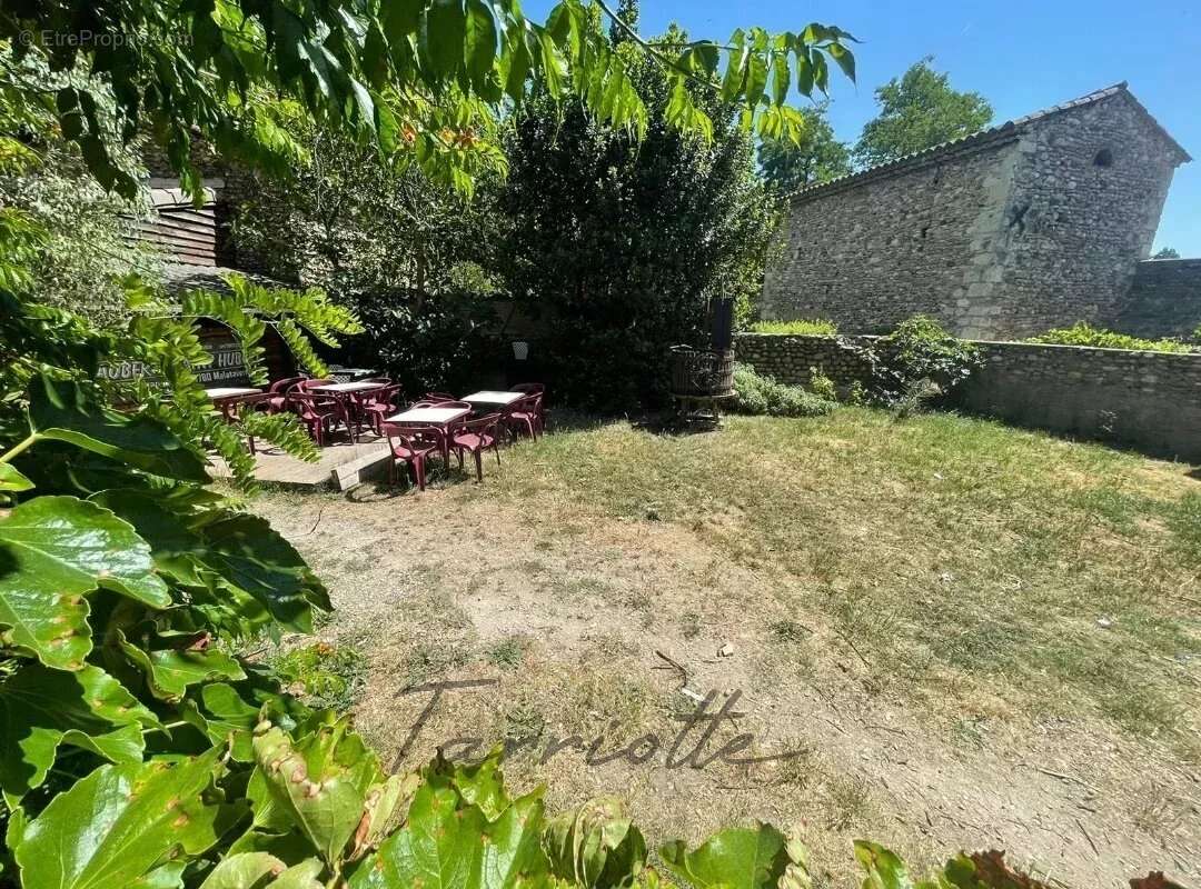 Maison à MALATAVERNE