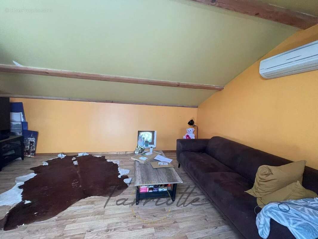 Maison à MALATAVERNE